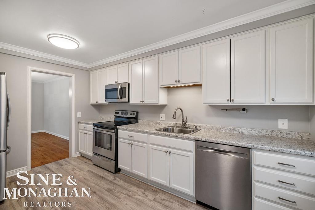 835 Harcourt Road Grosse Pointe, MI 48230 - Photo 13 of 41
