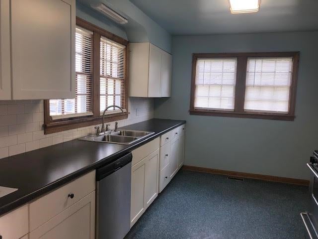 5829 East Pea Ridge Road Huntington, WV 25705 - Photo 4 of 12 Gallery Image 4