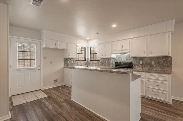 $249,900 | 2418 Settlers Way, Huntsville, TX 77320