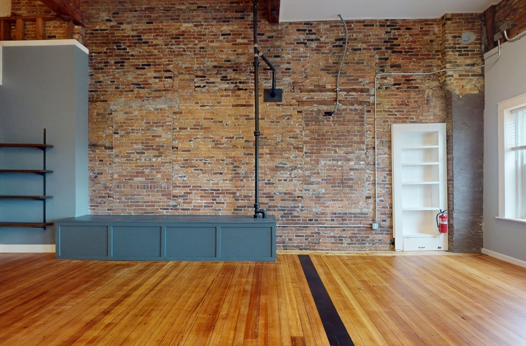 245 Main Street, Unit 3 Northampton, MA 01060 - Photo 12 of 31