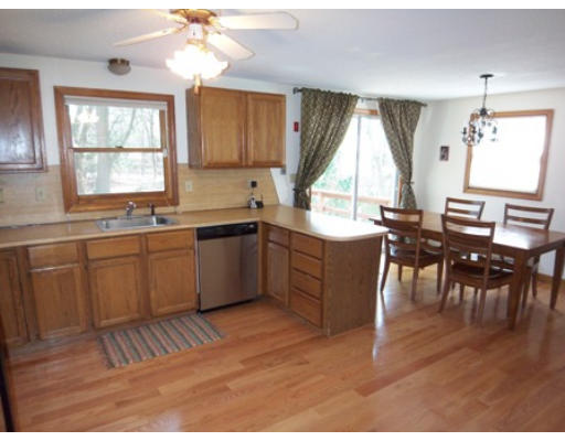 32 Oak Knoll Road Natick, MA 01760 - Photo 4 of 9 Gallery Image 4