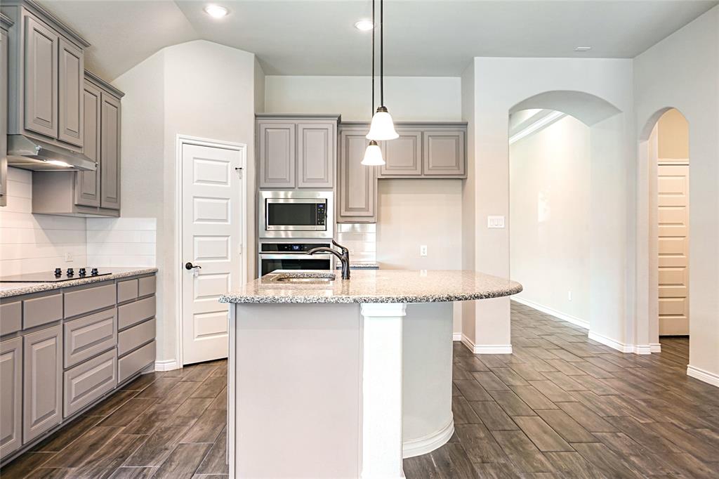2636 Freemon Place Grand Prairie, TX 75052 - Photo 8 of 24
