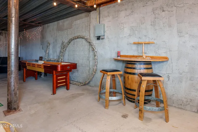 a picture of a tree in front of a house