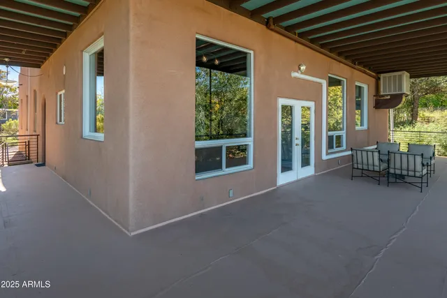 $880,000 | 100 Dundee Avenue, Jerome, AZ 86331