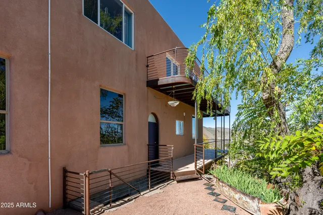 $880,000 | 100 Dundee Avenue, Jerome, AZ 86331