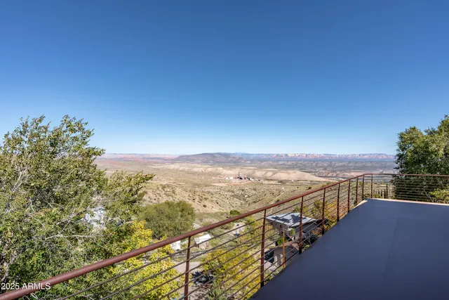 $880,000 | 100 Dundee Avenue, Jerome, AZ 86331
