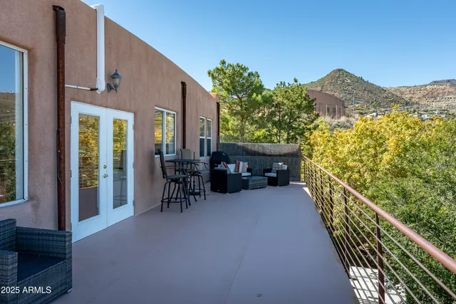 $880,000 | 100 Dundee Avenue, Jerome, AZ 86331