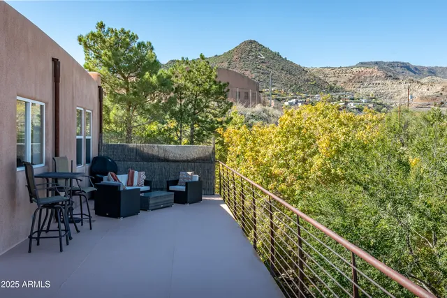 $880,000 | 100 Dundee Avenue, Jerome, AZ 86331