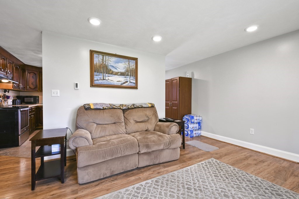 78 Ellis Road Southbridge, MA 01550 - Photo 3 of 31 Gallery Image 3