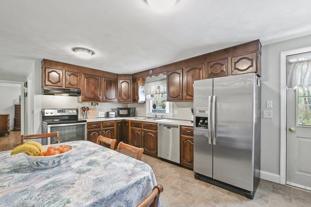 78 Ellis Road Southbridge, MA 01550 - Photo 7 of 31 Gallery Image 7