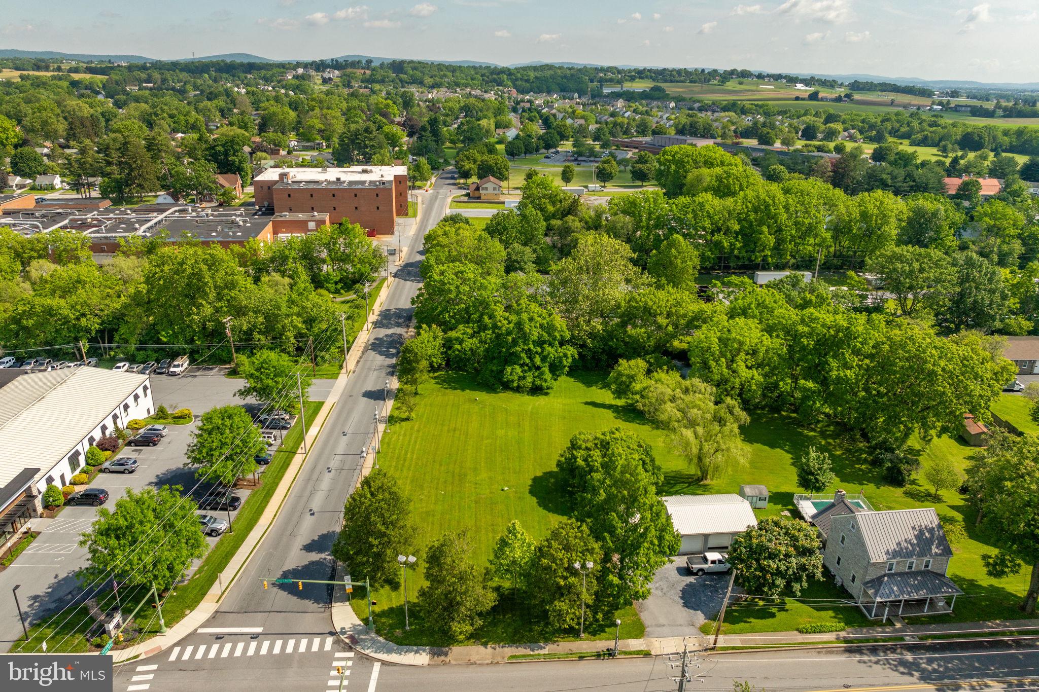 601 East Main Street Lititz, PA 17543 - Photo 4 of 18