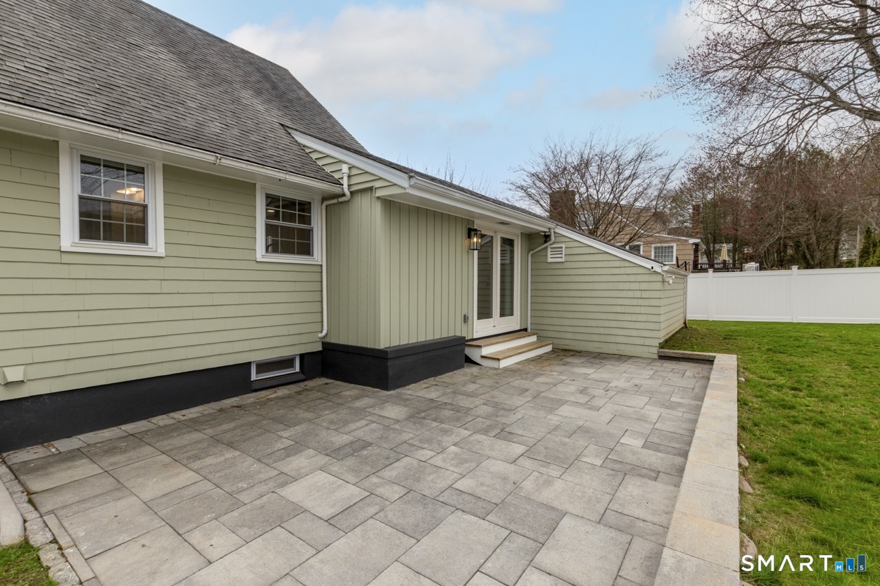 18 Maple Street Trumbull, CT 06611 - Photo 31 of 37