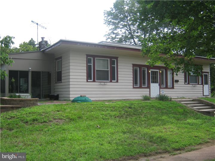 401 Heulings Avenue Riverside, NJ 08075 - Photo 1 of 4
