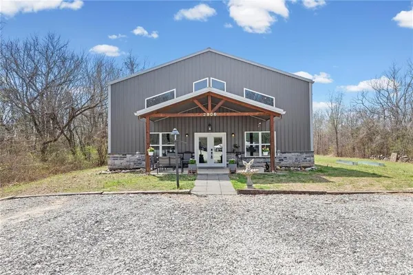 $520,000 | 2906 North Twyman Road, Independence, MO 64058