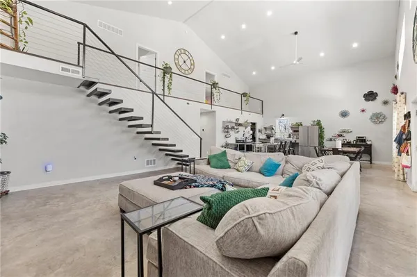 $520,000 | 2906 North Twyman Road, Independence, MO 64058