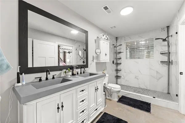 $520,000 | 2906 North Twyman Road, Independence, MO 64058