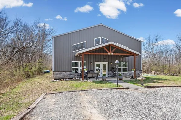 $520,000 | 2906 North Twyman Road, Independence, MO 64058