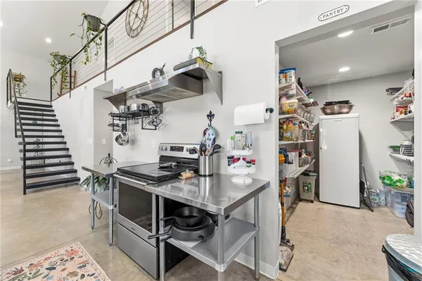 $520,000 | 2906 North Twyman Road, Independence, MO 64058