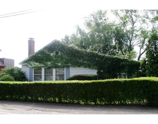 60 Pleasant Valley Road Amesbury, MA 01913 - Photo 2 of 13 Gallery Image 2
