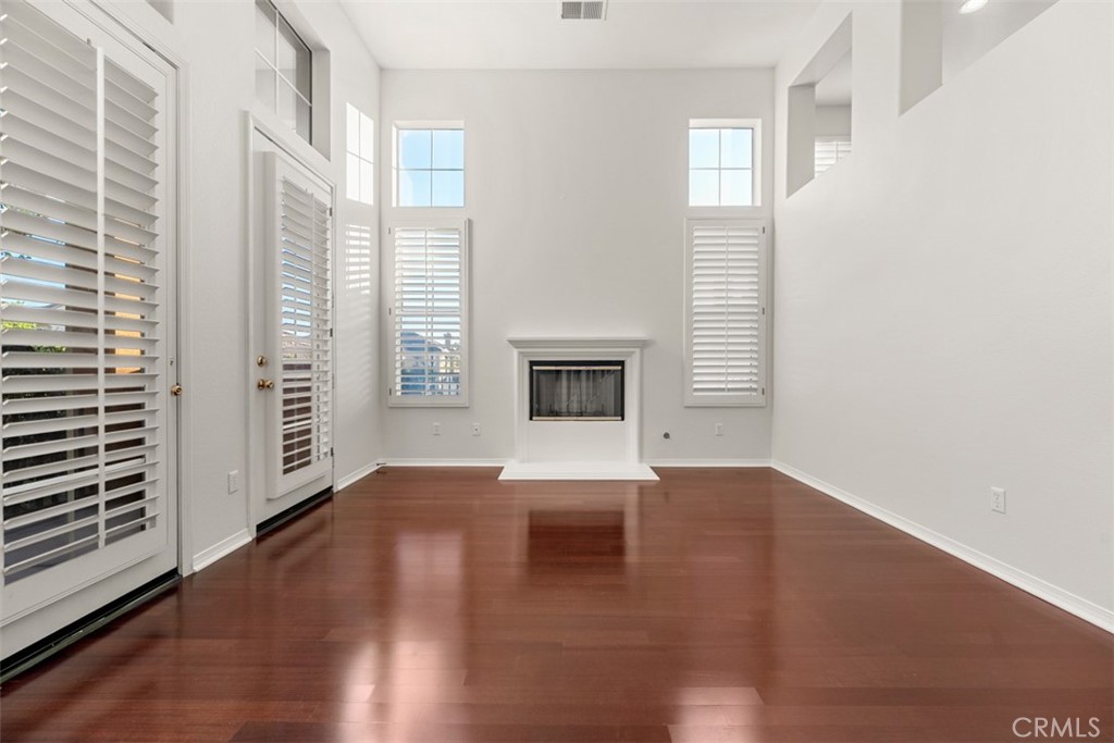 70 Chula Vista Irvine, CA 92602 - Photo 2 of 19