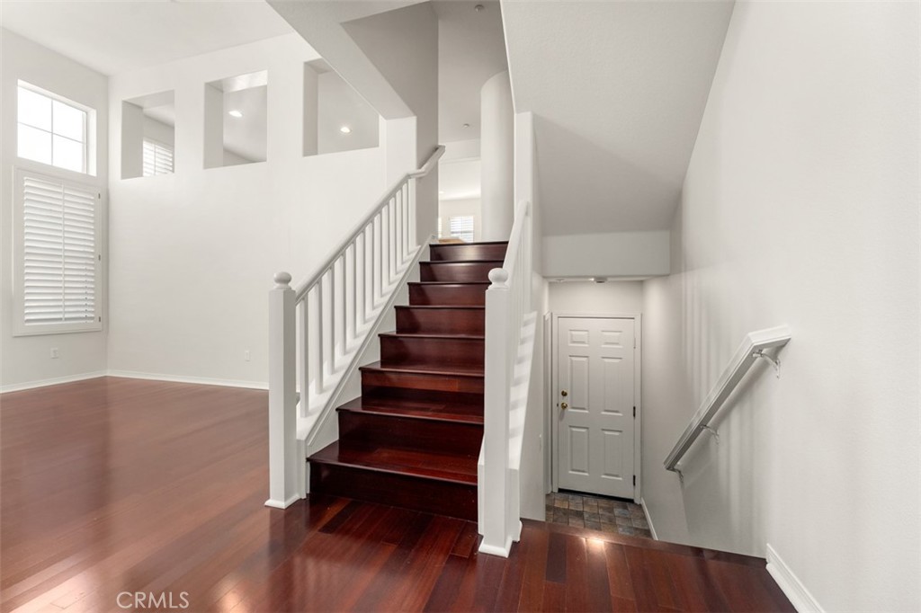 70 Chula Vista Irvine, CA 92602 - Photo 3 of 19