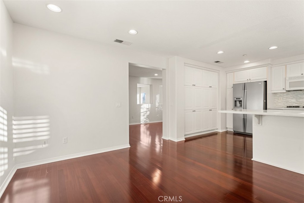 70 Chula Vista Irvine, CA 92602 - Photo 8 of 19