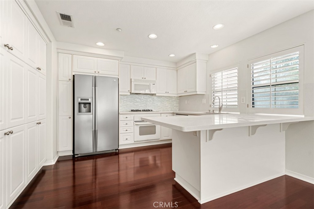 70 Chula Vista Irvine, CA 92602 - Photo 9 of 19