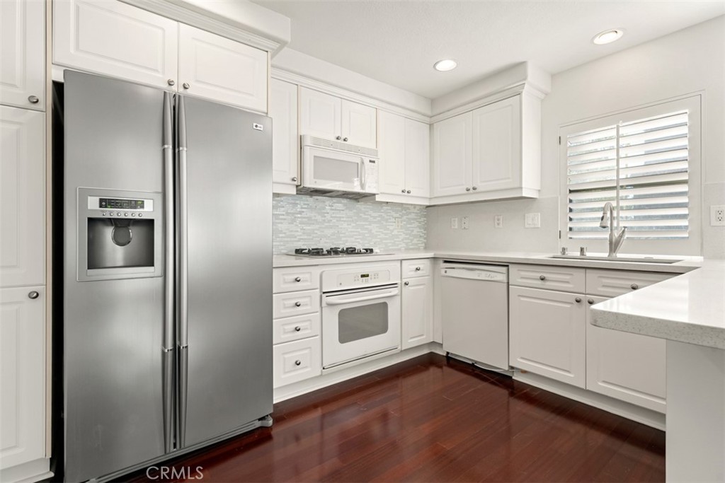 70 Chula Vista Irvine, CA 92602 - Photo 10 of 19