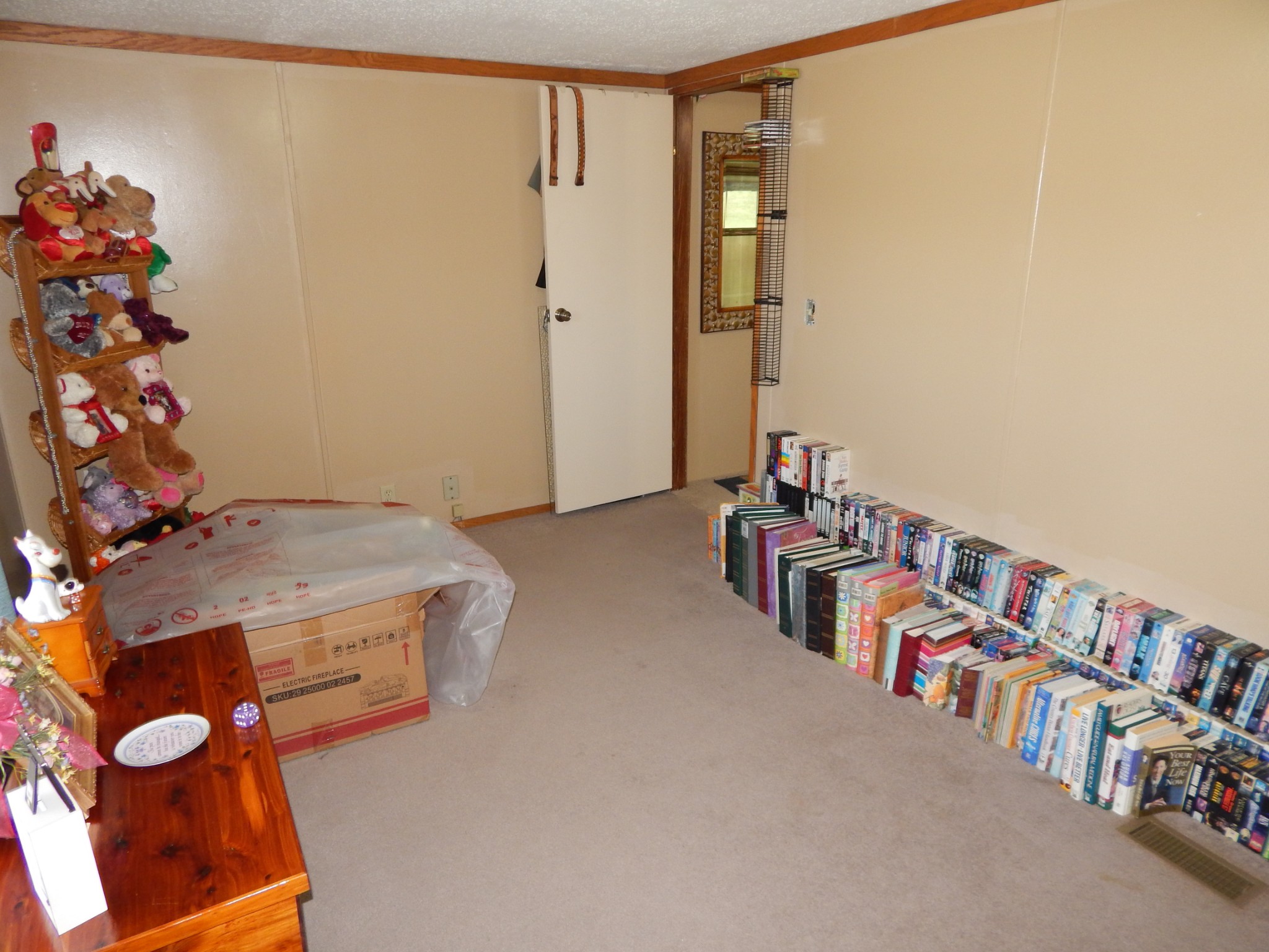 6223 Beech Creek Road Clifton, TN 38425 - Photo 31 of 68 a room with toys and wooden floor
