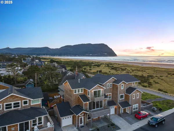 $1,175,000 | 15 Avenue I, Unit 1, Seaside, OR 97138