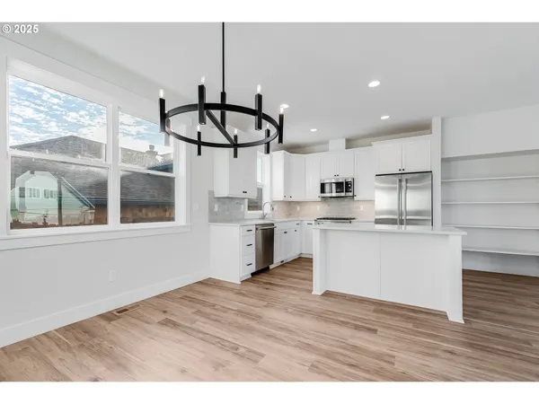 $1,149,000 | 15 Avenue I, Unit 1, Seaside, OR 97138