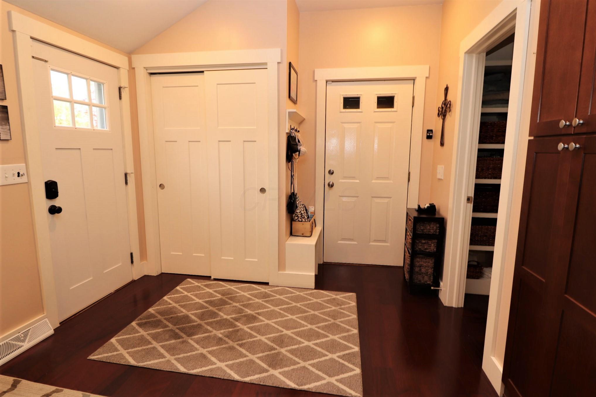 943 Cole Road Galloway, OH 43119 - Photo 4 of 38 Gallery Image 4