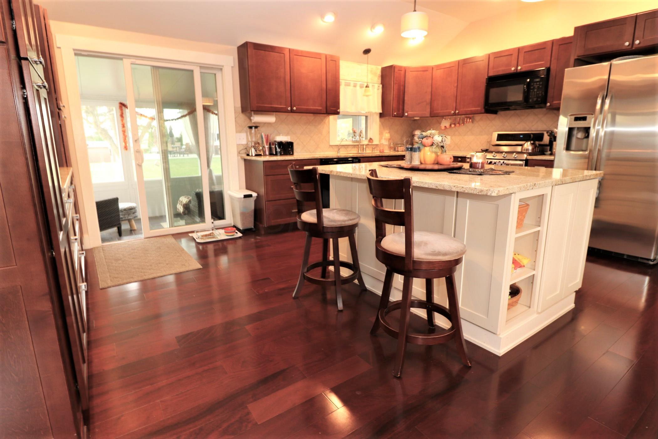 943 Cole Road Galloway, OH 43119 - Photo 6 of 38 Gallery Image 6