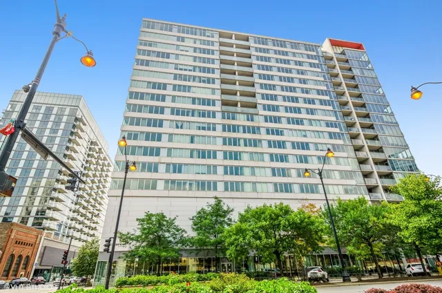 $4,000 | 659 West Randolph Street, Unit 1020, Chicago, IL 60661