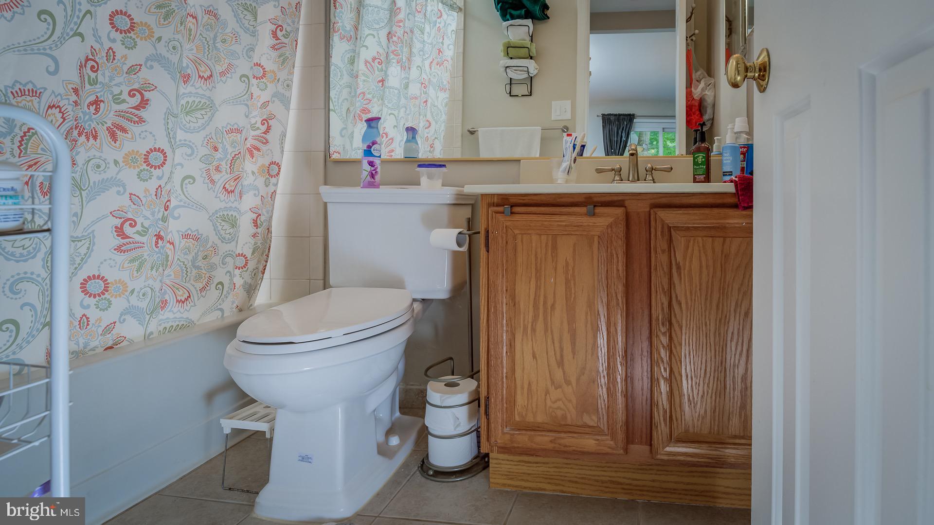 2220 Springwood Drive, Unit 108B Reston, VA 20191 - Photo 11 of 17 BATH