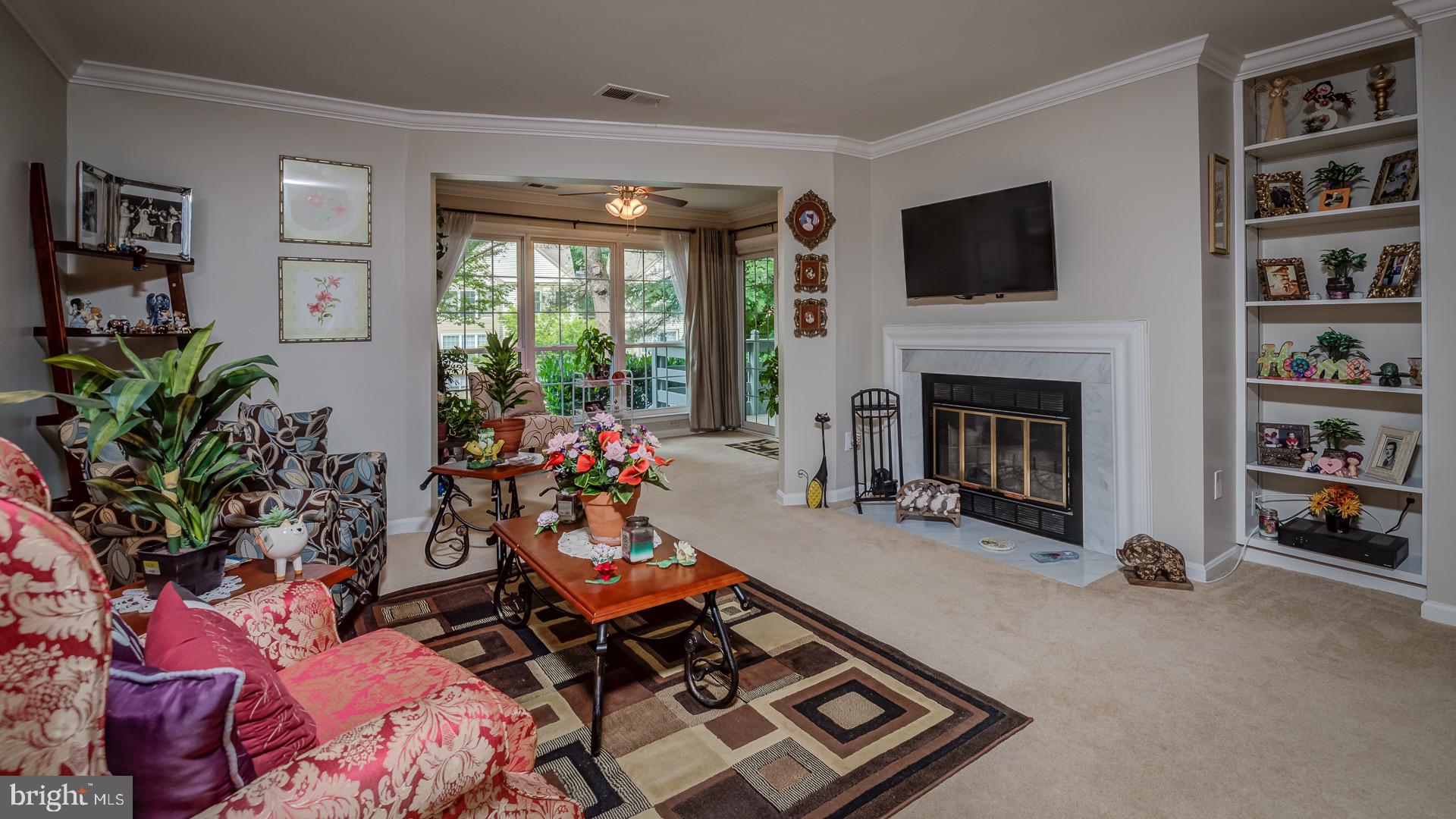 2220 Springwood Drive, Unit 108B Reston, VA 20191 - Photo 3 of 17 LIVING ROOM