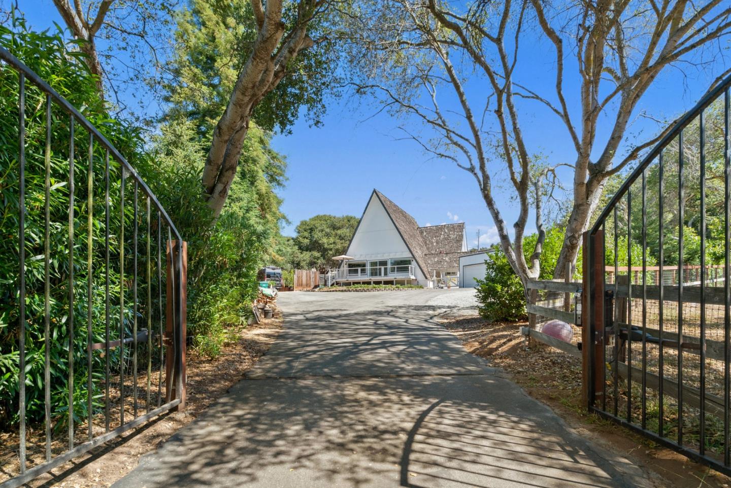 19125 Marjorie Road Salinas, CA 93907 - Photo 4 of 80 Gallery Image 4