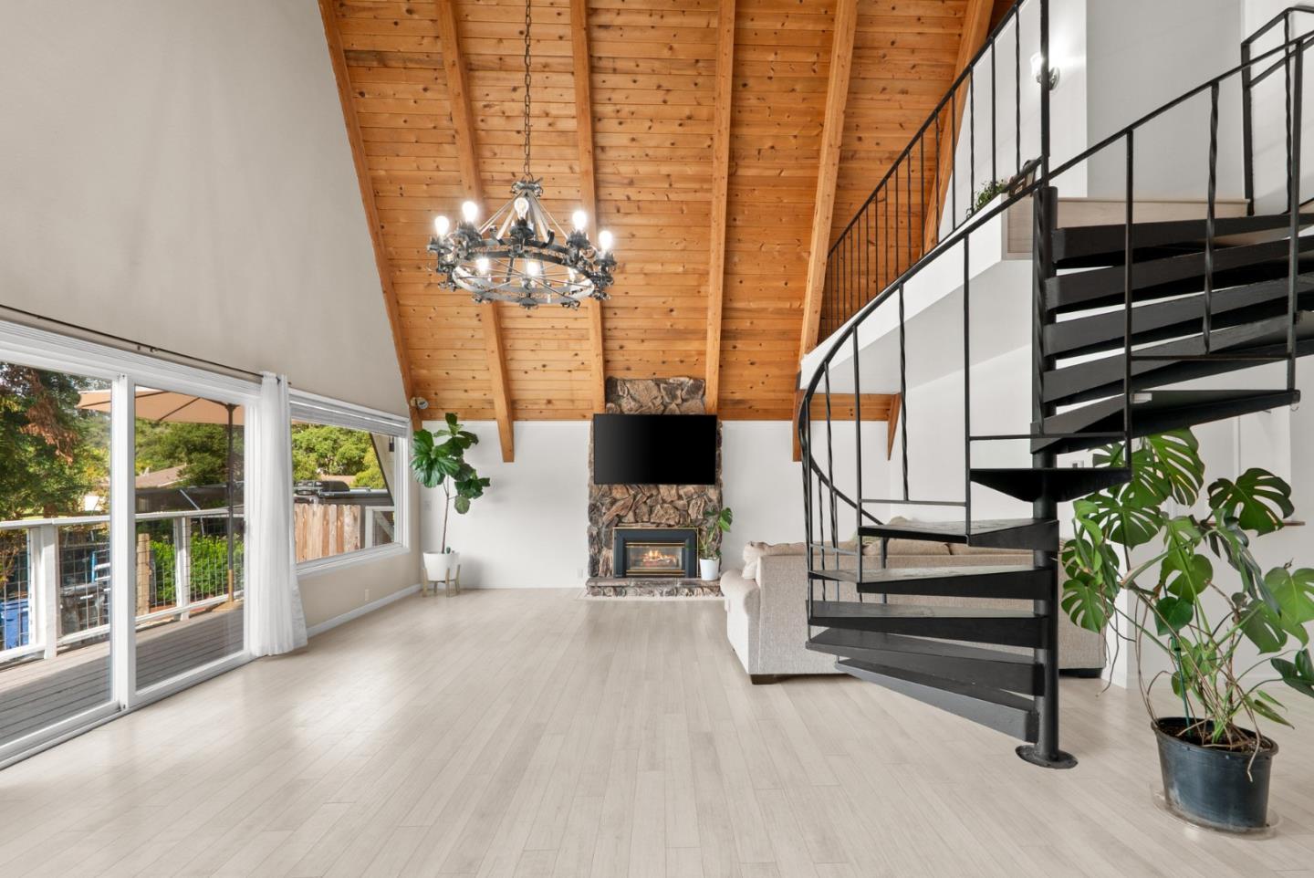 19125 Marjorie Road Salinas, CA 93907 - Photo 10 of 80 Gallery Image 10