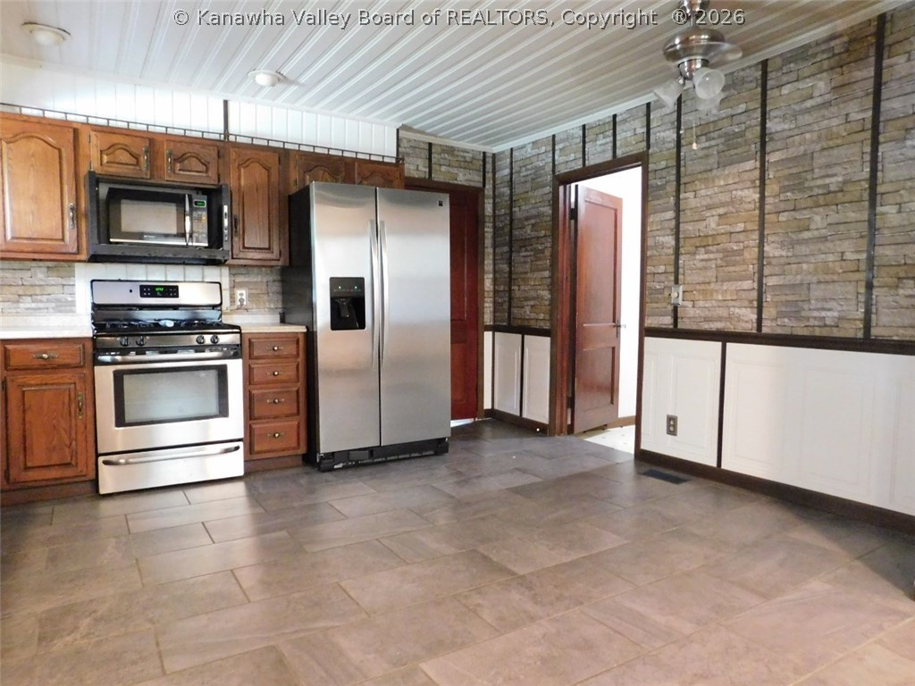 71 Kentuck Road Kenna, WV 25248 - Photo 5 of 27 Gallery Image 5