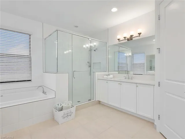 $750,000 | 20581 Fair Oak Lane, Estero, FL 33928