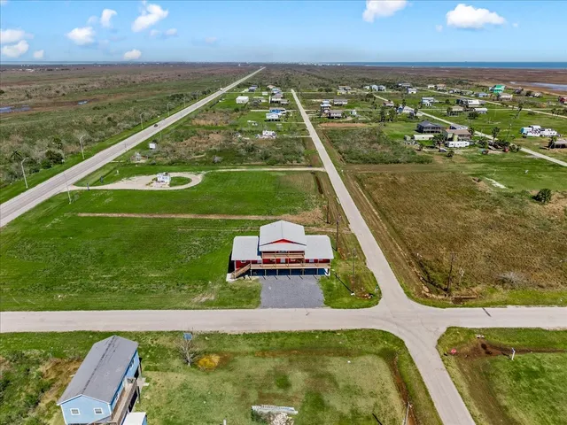 $799,000 | 920 17th Street, Port Bolivar, TX 77650