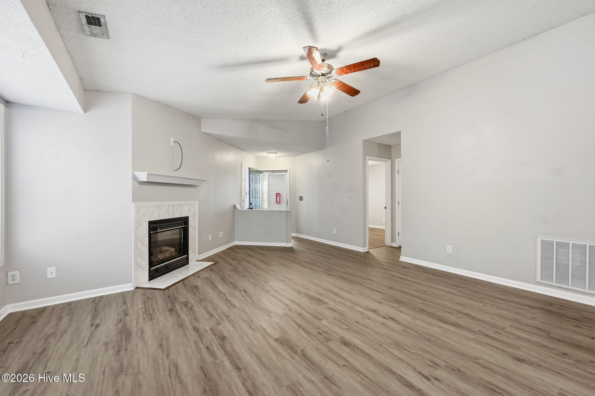 2591 Thackery Road, Unit F Greenville, NC 27858 - Photo 4 of 47