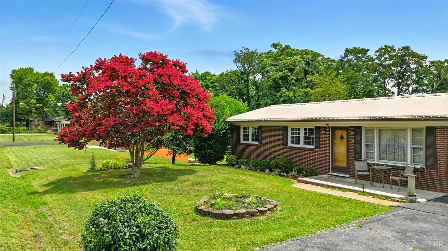 112 Hillside Road Hurt, VA 24563 - Photo 30 of 39 a front view of a house with garden