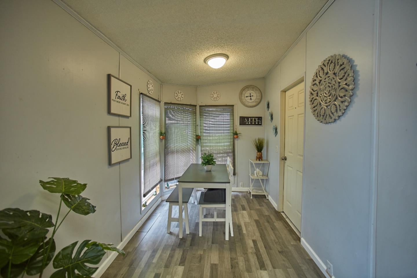 20 Russell Road, Unit 9 Salinas, CA 93906 - Photo 6 of 25 a very nice looking room with wooden floor