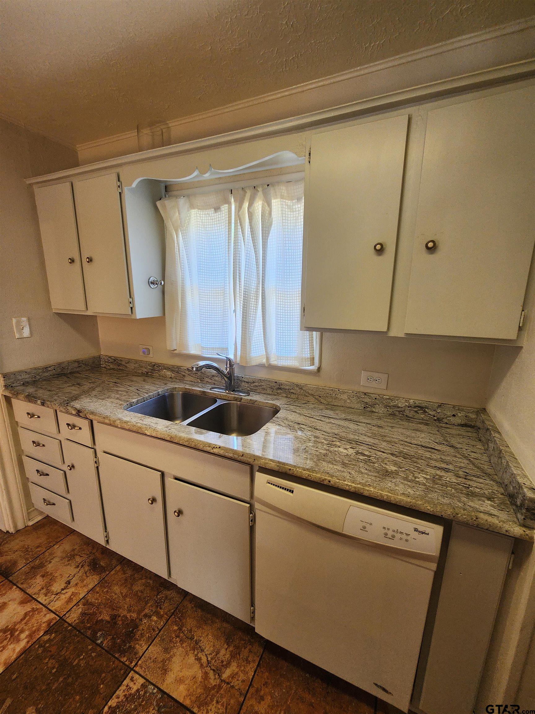 608 West 3rd Street, Unit B Tyler, TX 75701 - Photo 19 of 21