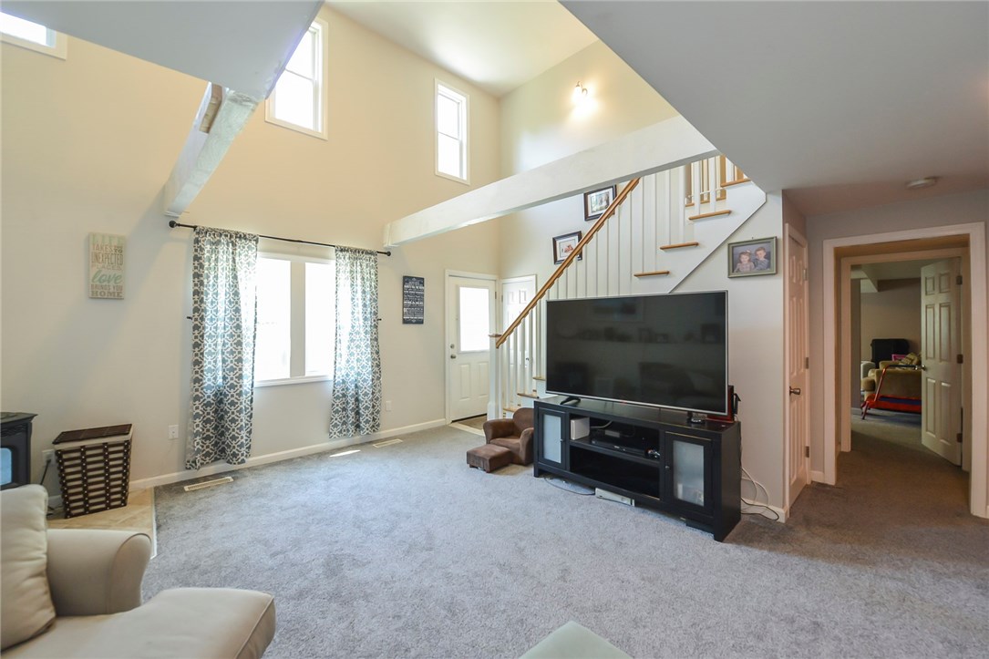 528 Log Road Smithfield, RI 02917 - Photo 28 of 33
