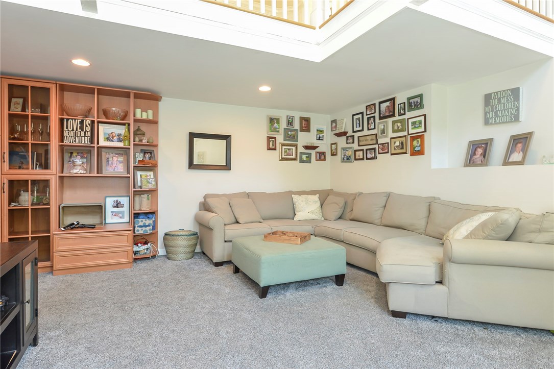 528 Log Road Smithfield, RI 02917 - Photo 30 of 33