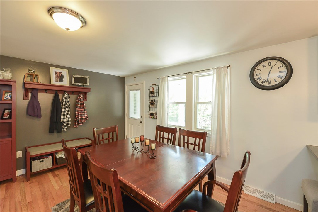 528 Log Road Smithfield, RI 02917 - Photo 9 of 33