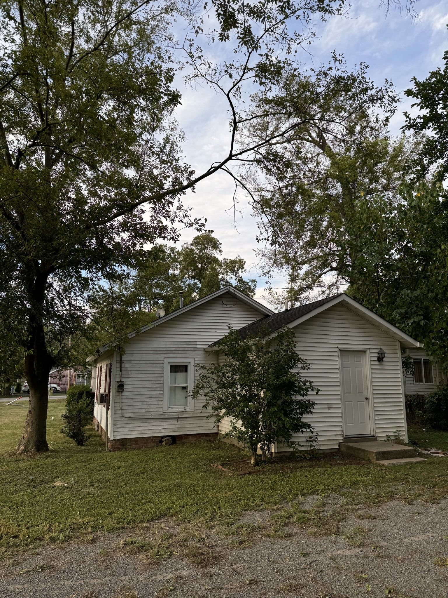 302 Maple Street Madison, TN 37115 - Photo 3 of 5 Gallery Image 3