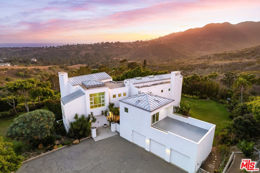 6081 Cavalleri Road Malibu, CA 90265 - Photo 1 of 52